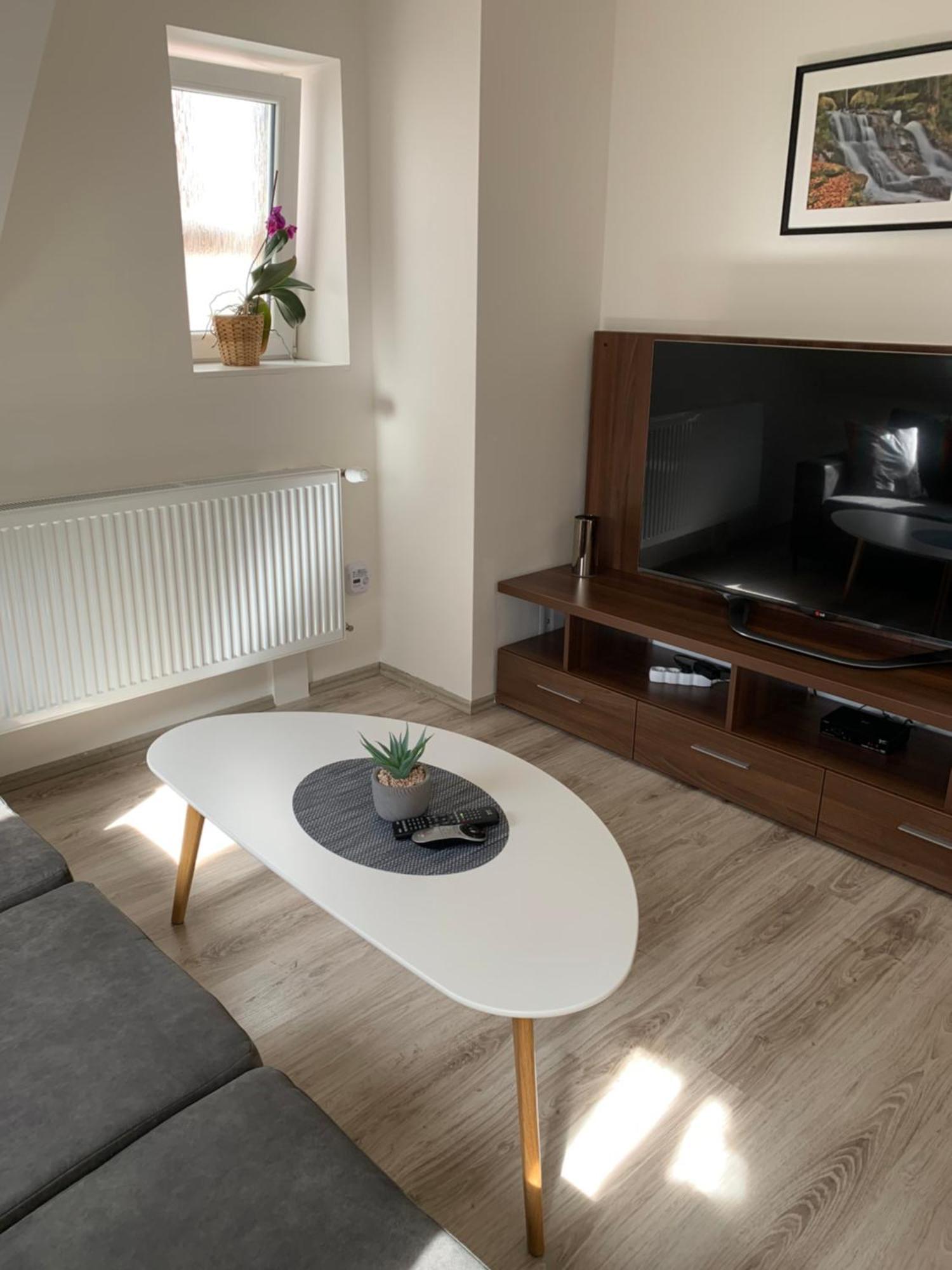 Apartmanovy Byt 2 Tremosna Экстерьер фото