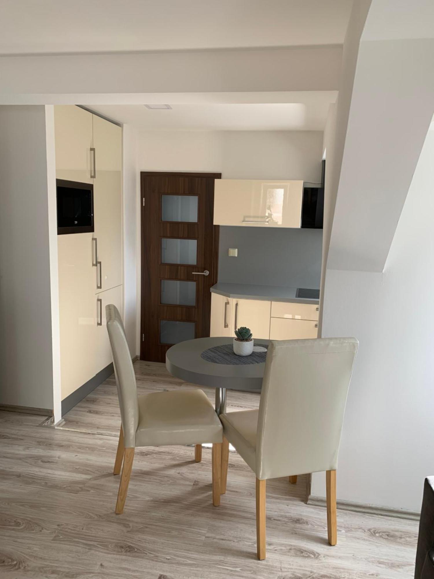 Apartmanovy Byt 2 Tremosna Экстерьер фото